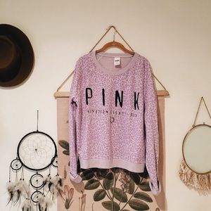VS PINK leopard 🐆 print sweatshirt